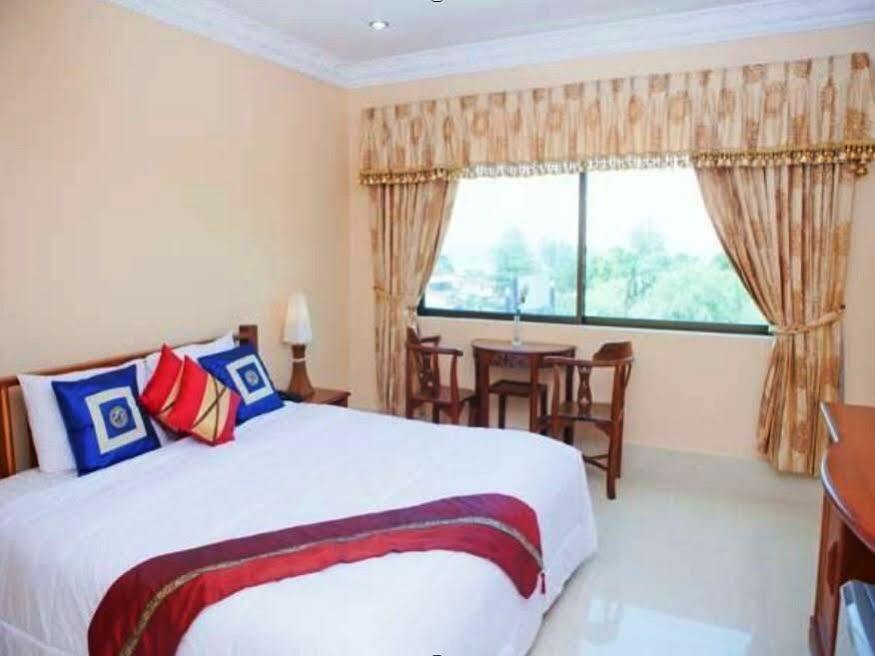 Golden Sand Hotel Sihanoukville Eksteriør billede